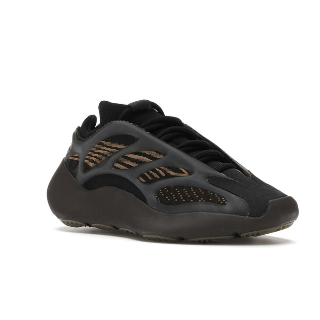 Adidas Yeezy 700 V3 Clay Brown GY0189, trois-quarts avant extérieur
