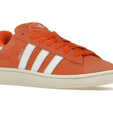 Adidas Campus 00s Amber Tint GY9474, trois-quarts avant extérieur