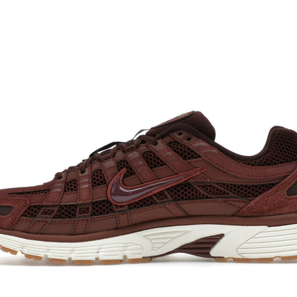 Nike P-6000 SE Dark Pony Metallic Gold HF0015-200, profil intérieur