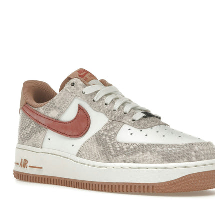 Nike Air Force 1 Low Canyon Rust Snakeskin HF2898-100, trois-quarts avant extérieur