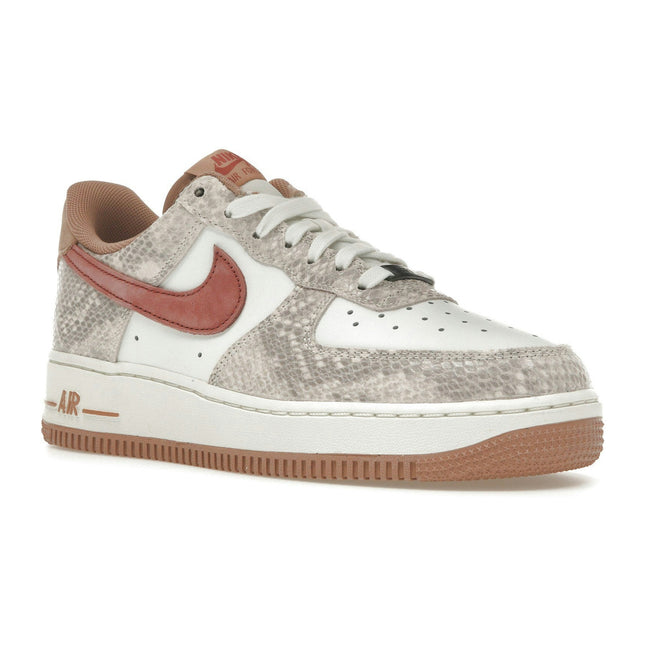 Nike Air Force 1 Low Canyon Rust Snakeskin HF2898-100, trois-quarts avant extérieur