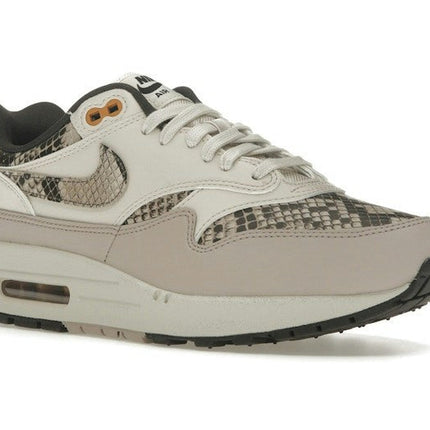 Nike Air Max 1 Snakeskin Light Orewood Brown HF5338-100, trois-quarts avant extérieur
