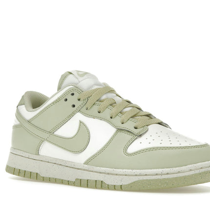 Nike Dunk Low Next Nature Olive Aura HF5384-300, trois-quarts avant extérieur