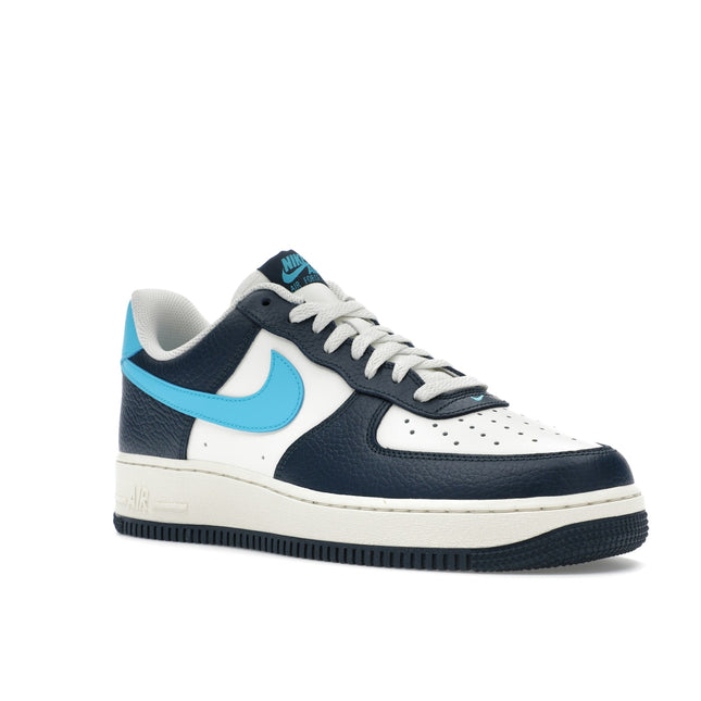 Nike Air Force 1 Low '07 Armory Navy Baltic Blue HJ9291-478, trois-quarts avant extérieur