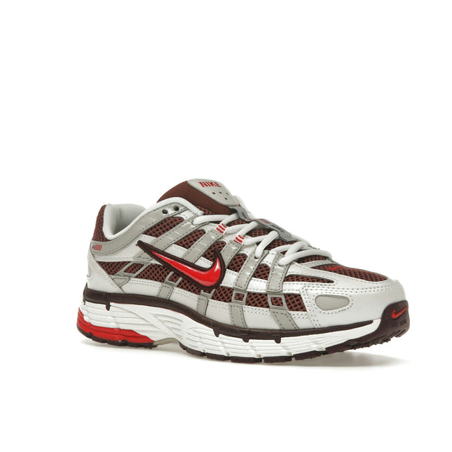 Nike P-6000 Dark Pony HJ9598-100, trois-quarts avant extérieur
