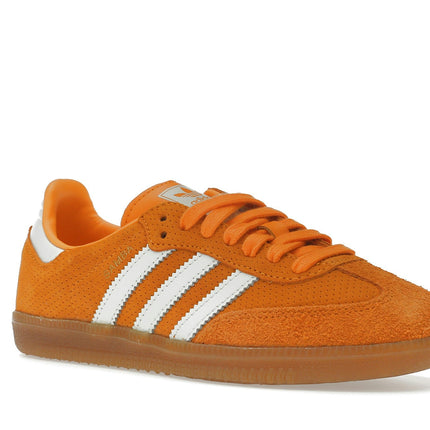 Adidas Samba OG Orange Rush Gum HP7898, trois-quarts avant extérieur