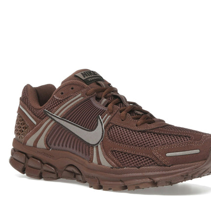 Nike Zoom Vomero 5 Fauna Brown Velvet Brown HQ0458-201, trois-quarts avant extérieur