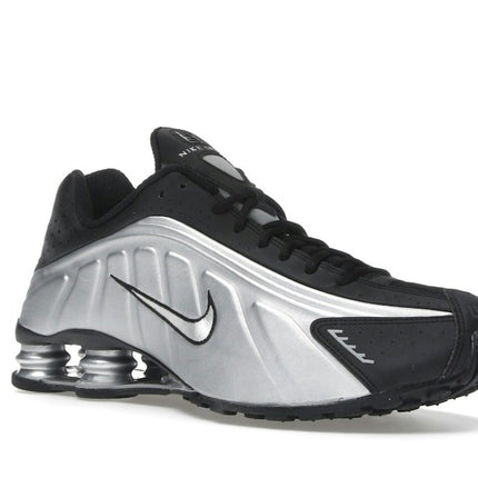 Nike Shox R4 Metallic Silver Black HQ1988-007, trois-quarts avant extérieur