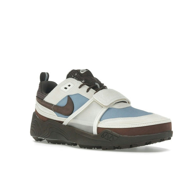 Nike Zoom Field Jaxx Travis Scott Leche Blue HQ3072-400, trois-quarts avant extérieur