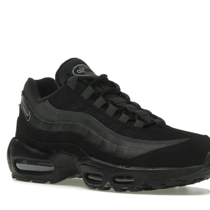 Nike Air Max 95 Black Anthracite HQ3825-003, trois-quarts avant extérieur