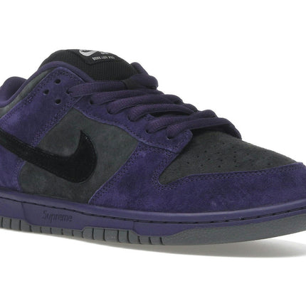 Nike SB Dunk Low Supreme 94 Ink HQ8487-500, trois-quarts avant extérieur