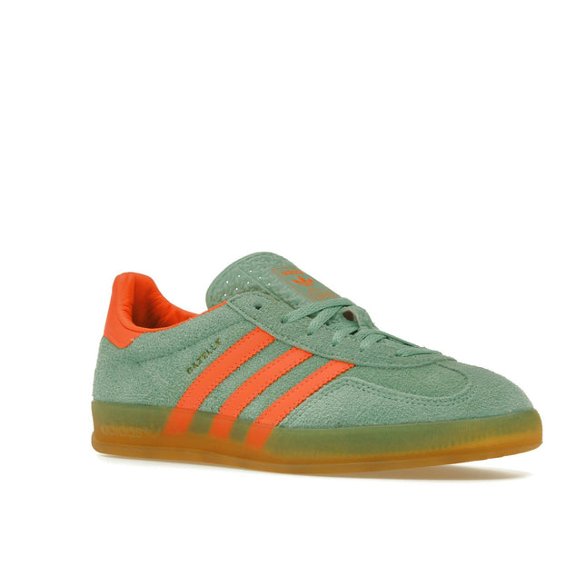 Adidas Gazelle Indoor Pulse Mint HQ8714, trois-quarts avant extérieur
