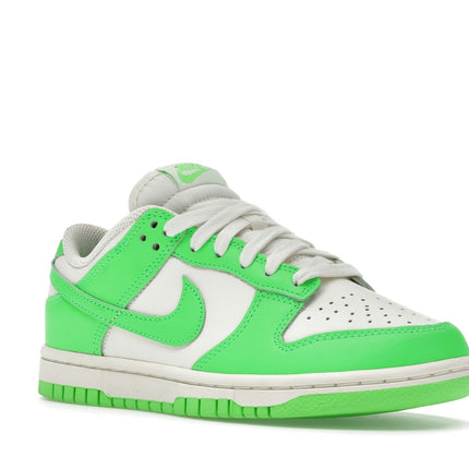 Nike Dunk Low Green Strike HV0842-133, trois-quarts avant extérieur