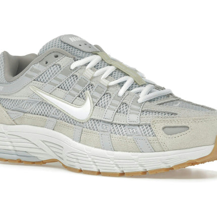 Nike P-6000 Photon Dust Light Khaki HV4312-025, trois-quarts avant extérieur