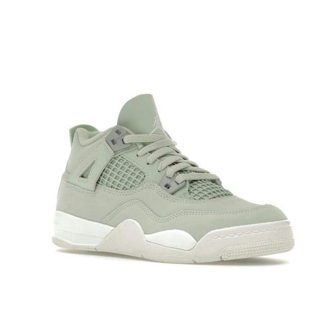 Air Jordan 4 Retro Seafoam Sail (PS) HV4385-003, trois-quarts avant extérieur