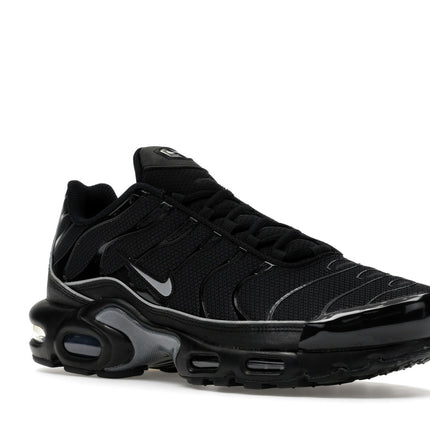 Nike Air Max Plus OG Black Reflective HV8066-002, trois-quarts avant extérieur