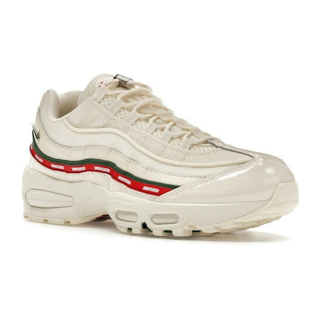 Nike Air Max 95 SP Undefeated Sail IB4453-100, trois-quarts avant extérieur