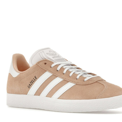 Adidas Gazelle Halo Blush ID7006, trois-quarts avant extérieur