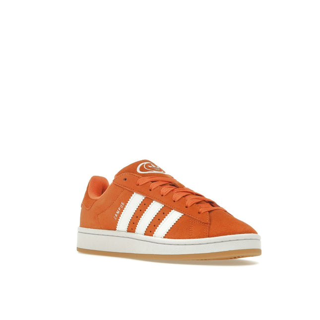 Adidas Campus 00s Orange Gum IE7588, trois-quarts avant extérieur