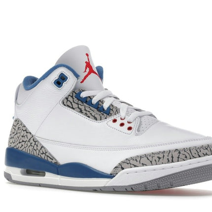 Air Jordan 3 Retro True Blue (2026) IF4396-104, trois-quarts avant extérieur