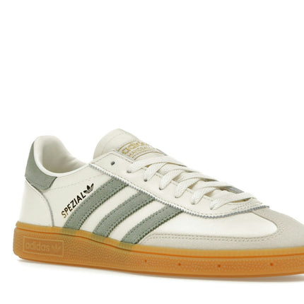 Adidas Handball Spezial Off White Silver Green IF9730, trois-quarts avant extérieur