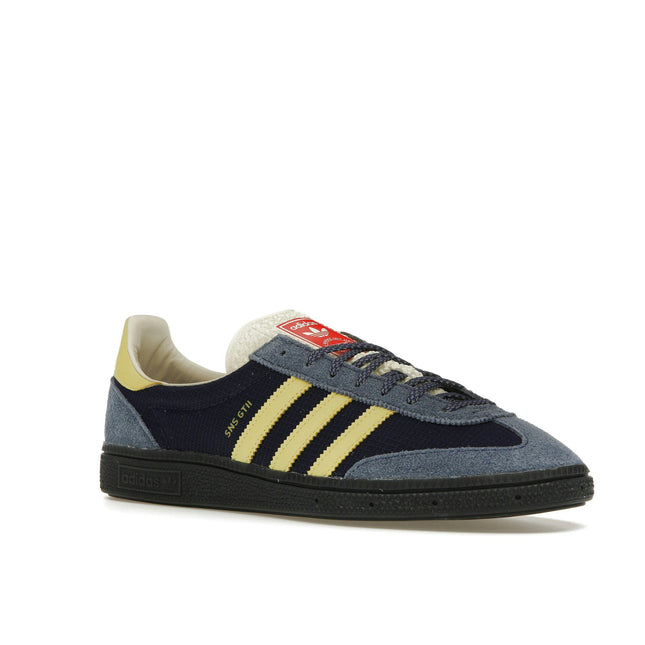 Adidas GT II Sneakersnstuff Berlin IF9770, trois-quarts avant extérieur