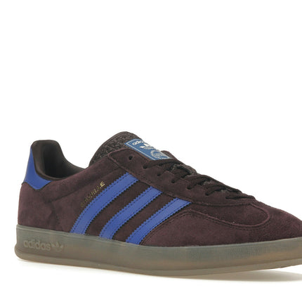 Adidas Gazelle Indoor Shadow Maroon Semi Lucid Blue IG9980, trois-quarts avant extérieur