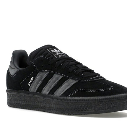 Adidas Samba XLG Black Carbon IH2219, trois-quarts avant extérieur