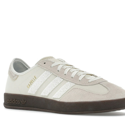 Adidas Gazelle Indoor CLOT Off White IH3719, trois-quarts avant extérieur