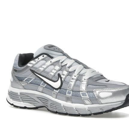 Nike P-6000 Metallic Silver Summit White-Wolf Grey IH4465-095, trois-quarts avant extérieur