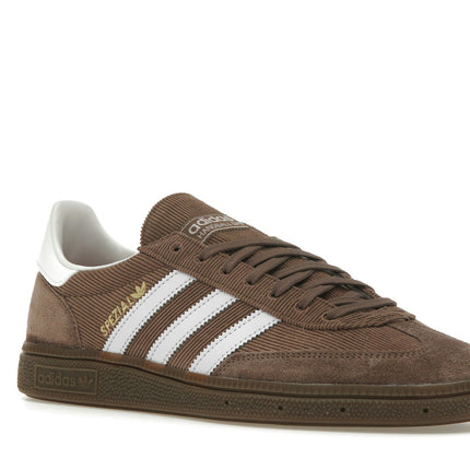 Adidas Handball Spezial Earth Strata Silver Dawn IH4892, trois-quarts avant extérieur