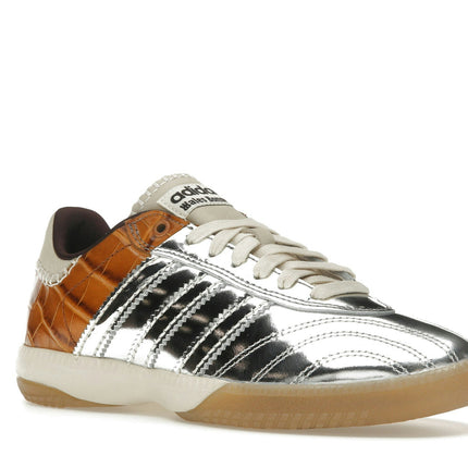 Adidas Samba Millennium Wales Bonner Silver Metallic Yellow Croc IH5777, trois-quarts avant extérieur
