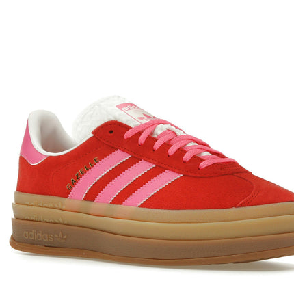 Adidas Gazelle Bold Collegiate Red Lucid Pink IH7496, trois-quarts avant extérieur