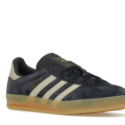 Adidas Gazelle Indoor Legend Ink IH7501, trois-quarts avant extérieur
