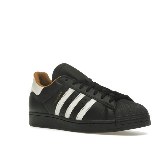 Adidas Superstar 90 JJJJound Black Made In Japan IH8150, trois-quarts avant extérieur