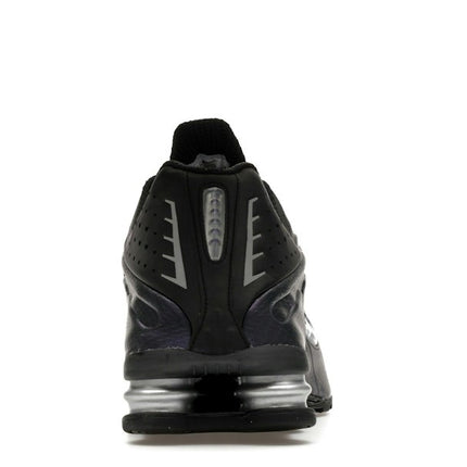 Nike Shox R4 Black Metallic Silver Purple Dynasty IO4546-002, arrière