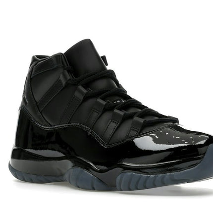 Air Jordan 11 Retro Comme des Garçons Homme Plus Black IV7639-001, trois-quarts avant extérieur