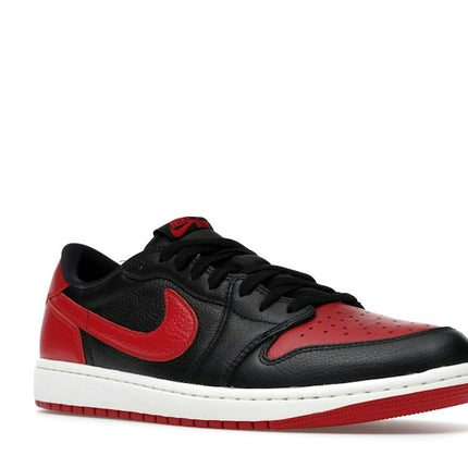 Air Jordan 1 Retro Low OG Banned IW6276-001, trois-quarts avant extérieur