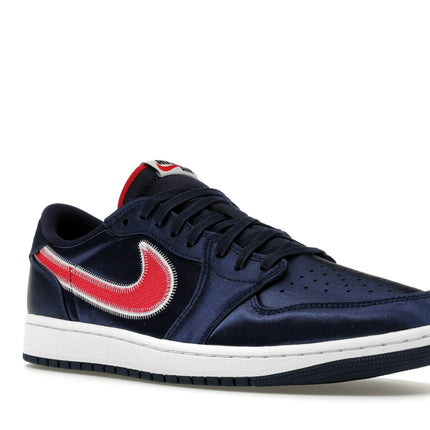 Air Jordan 1 Retro Low OG Howard University Bison IX8478-410, trois-quarts avant extérieur