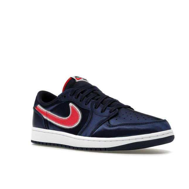 Air Jordan 1 Retro Low OG Howard University Bison IX8478-410, trois-quarts avant extérieur