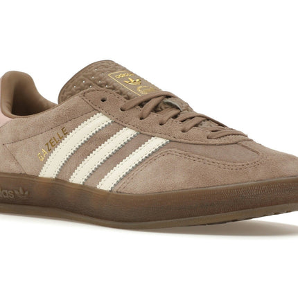 Adidas Gazelle Indoor Brown Pink JH6477, trois-quarts avant extérieur
