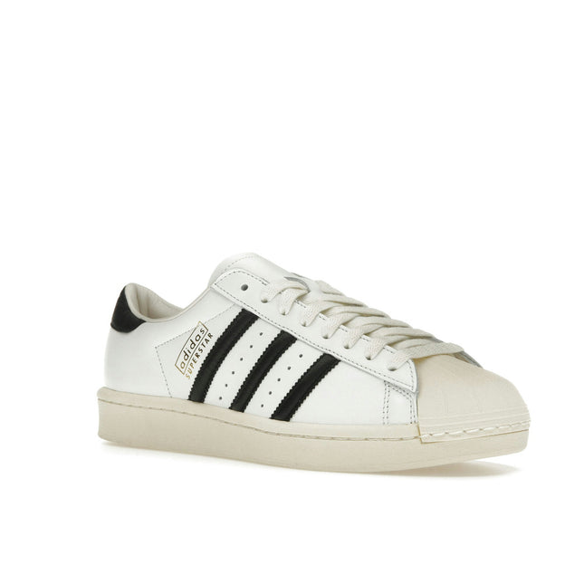 Adidas Superstar Vintage White Black Made In Germany JI3138, trois-quarts avant extérieur