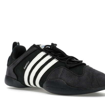 Adidas Ballerina Bad Bunny Black Chalk JQ9231, trois-quarts avant extérieur