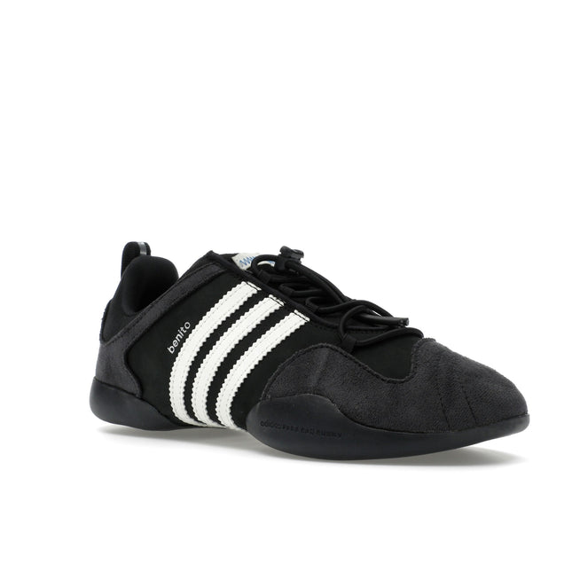 Adidas Ballerina Bad Bunny Black Chalk JQ9231, trois-quarts avant extérieur