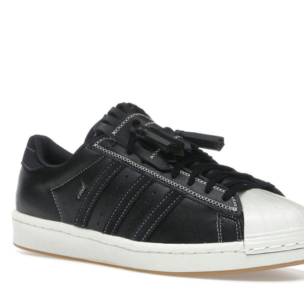 Adidas Superstar Vintage END. Tying The Knot JR0518, trois-quarts avant extérieur