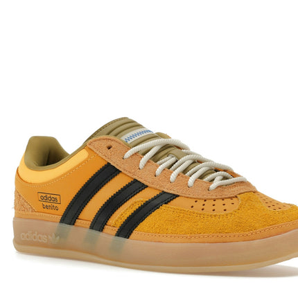 Adidas Gazelle Indoor Bad Bunny Solar Gold KI2592, trois-quarts avant extérieur
