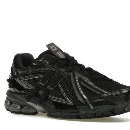 New Balance 1906A Black M1906AF, trois-quarts avant extérieur