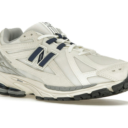 New Balance 1906R Sea Salt Navy M1906REK, trois-quarts avant extérieur