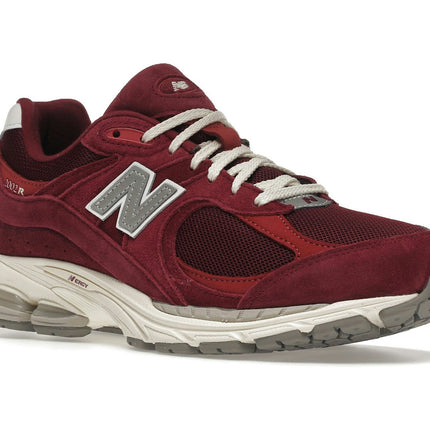 New Balance 2002R Suede Pack Red Wine M2002RHA, trois-quarts avant extérieur