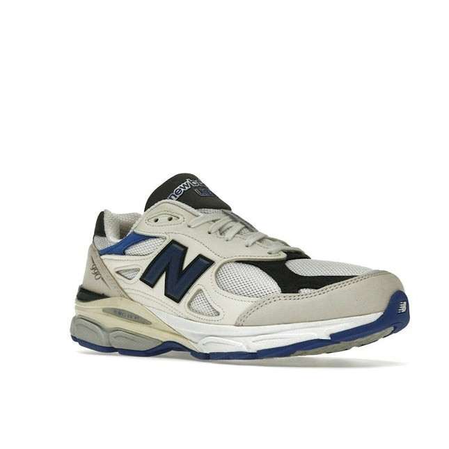 New Balance 990 v3 Teddy Santis Made In USA Cream Blue M990WB3, trois-quarts avant extérieur